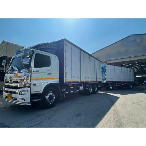 รถบรรทุก 10 ล้อพ่วงแม่-ลูกของ NNS Transport